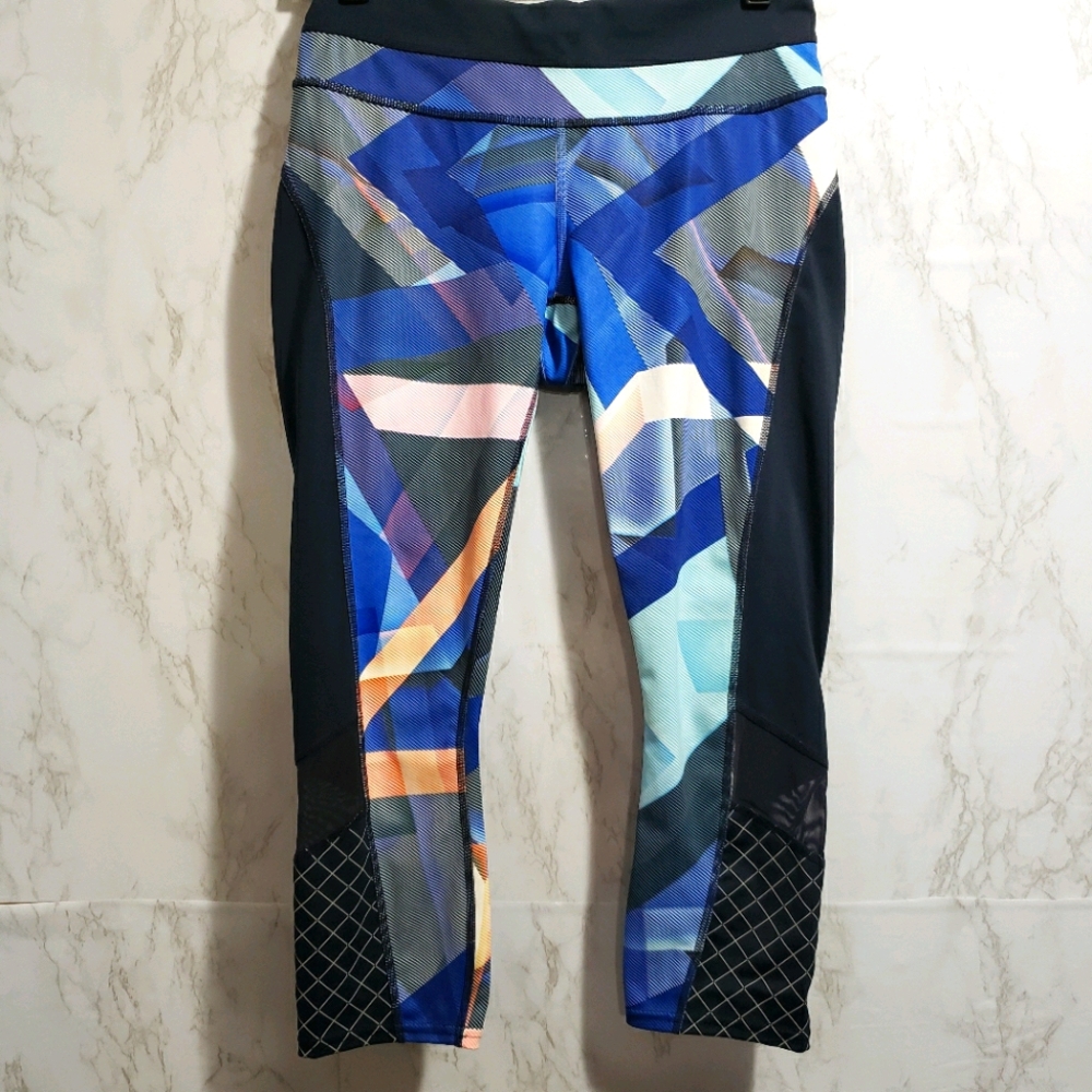 Athleta Electric Geo Sonar Capri Leggings (S)